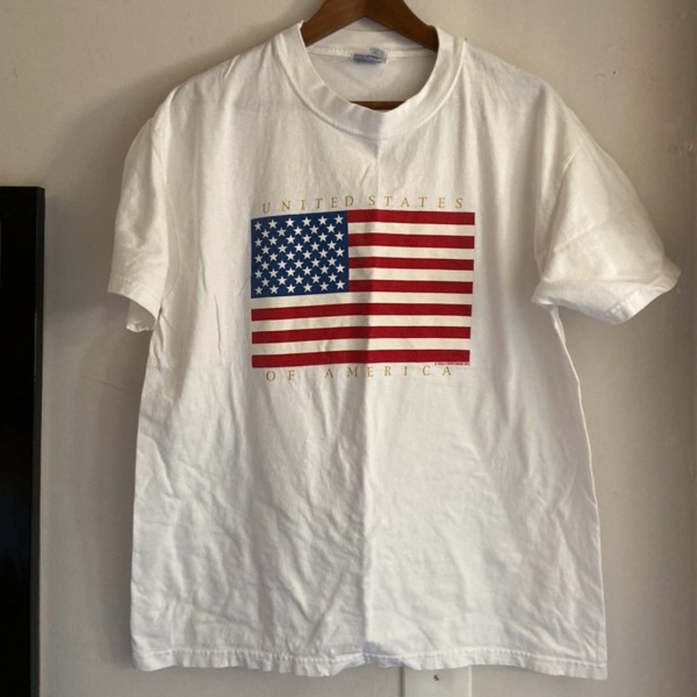Graphic tee